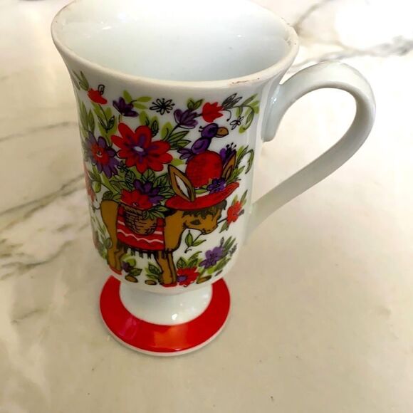 Other - Vintage Smug Mug Royal Crown Arnart Red Daisy